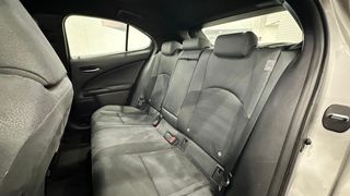 Lexus UX BUSSINESS 2WD