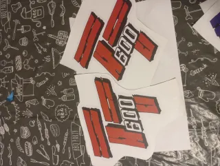 Adesivi TT 600 Yamaha serbatoio