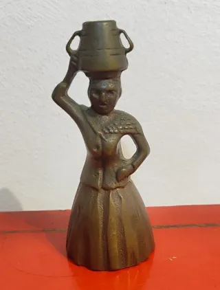 Antigua campana de bronce