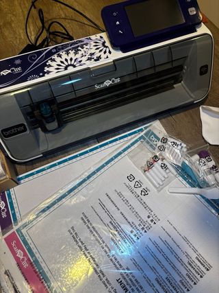 Plotter Brother ScanNCut CM900 + Accesorios