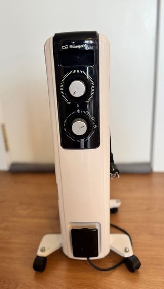 Radiador Orbegozo con ruedas