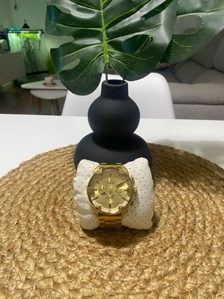 Reloj Diesel Dorado