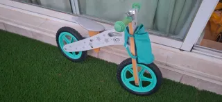 Bici de madera para niños