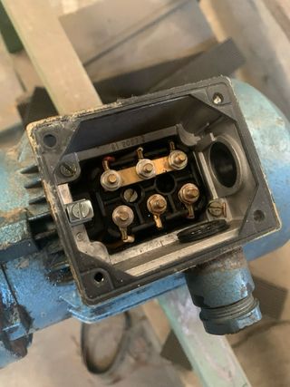 Motor eléctrico con eje chavetero