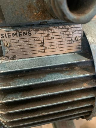 Motor eléctrico con eje chavetero