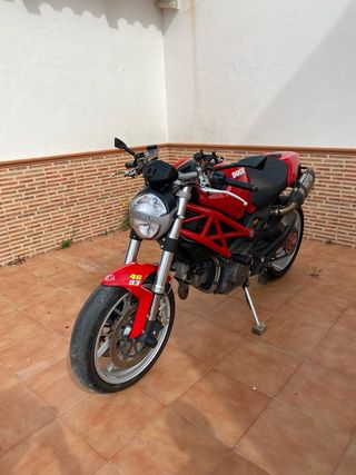 Ducati Monster 1100