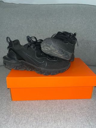 Nike React Negras