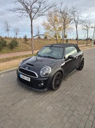 MINI Cabrio 2012
