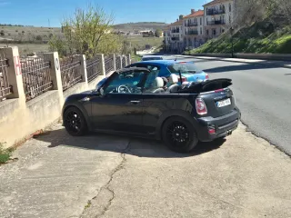 MINI Cabrio 2012