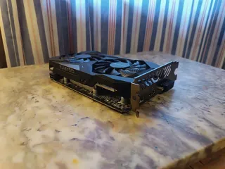 Tarjeta Gráfica Gigabyte GTX 1650 D6 WINDFORCE 4G