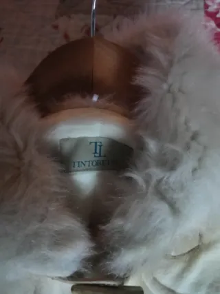 Abrigo trenca blanco con capucha