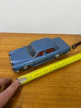 Coche Juguete Bandai Mercedes-Benz 250