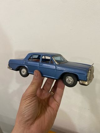 Coche Juguete Bandai Mercedes-Benz 250