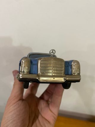 Coche Juguete Bandai Mercedes-Benz 250