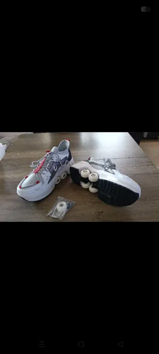 Playeros con patines talla 40