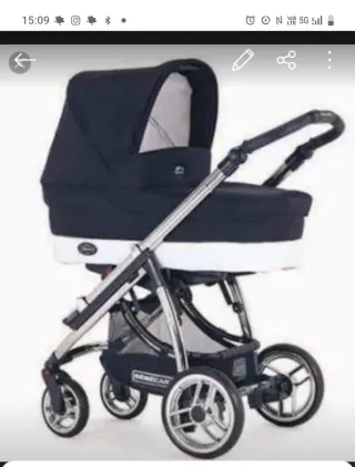 Carrito de bebé Bebecar. Cuna y trona