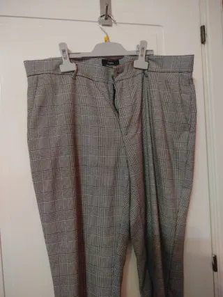 Pantalón cuadros Príncipe de Gales Bershka T-44
