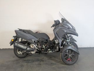 YAMAHA TRICITY 300