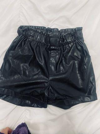 Ropa mujer talla M: 2 pantalones, 2 tops