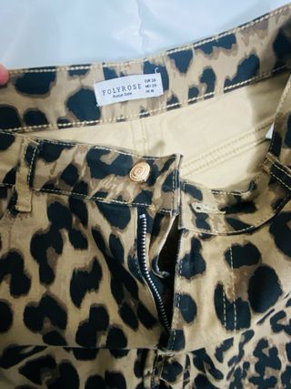 Ropa mujer talla M: 2 pantalones, 2 tops