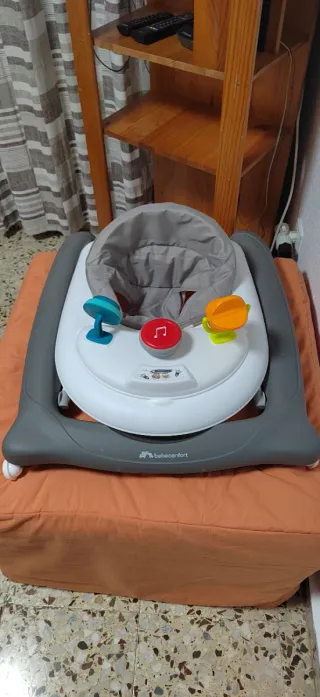 Andador bebé taka taka sin estrenar