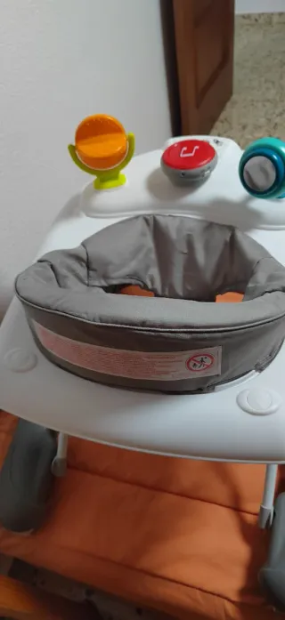 Andador bebé taka taka sin estrenar