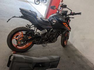 KTM DUKE 125