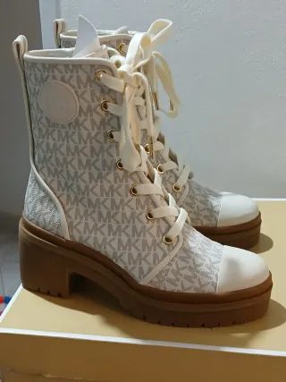 Stivaletti Michael Kors Beige/Bianco