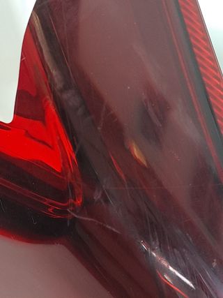 PILOTO TRASERO DERECHO TOYOTA YARIS (3)