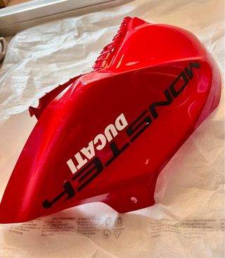 Carenado depósito derecho Ducati Monster 937