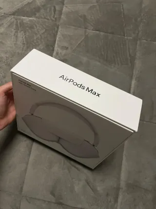 AirPods Max Apple