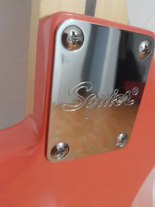 Guitarra Eléctrica Squier Stratocaster Sonic