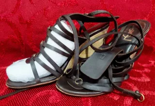 Sandalias Yves Saint Laurent