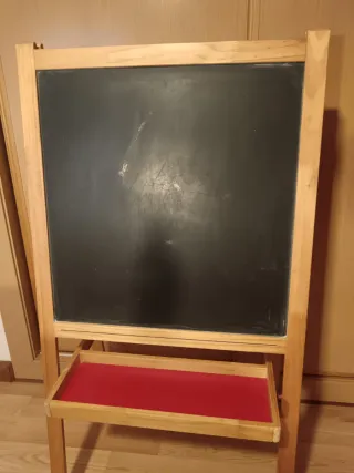 Pizarra Infantil IKEA Tiza y Rotuladores