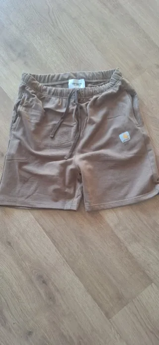 Pantalones cortos Carhartt marrones y grises