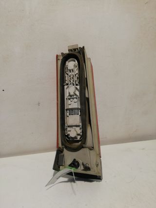 PILOTO TRASERO DERECHO RENAULT 5 (4)