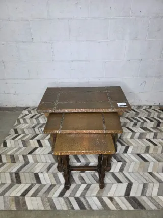 Lote mesitas nido madera y chapa cobre vintage