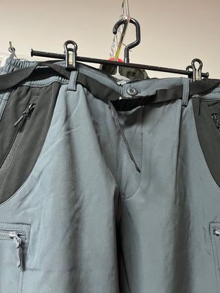 Pantalón outdoor forrado gris y negro