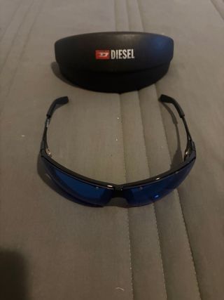 Occhiali da sole Diesel neri e blu