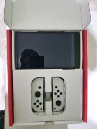 Nintendo Switch + Custodia Mario Kart