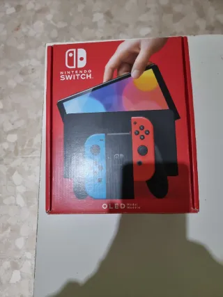 Nintendo Switch + Custodia Mario Kart