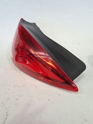 PILOTO TRASERO DERECHO OPEL INSIGNIA BERLINA (2)