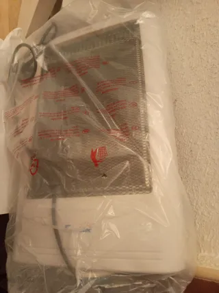 Calefactor Halógeno RH102 marca comelec