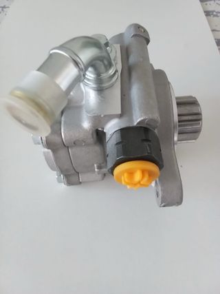 Bomba Dirección Toyota Hilux