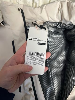 Chaqueta acolchada blanca con capucha