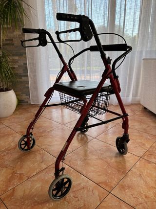 Andador para personas mayores