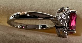 Anello vintage con gemma rubino rosso