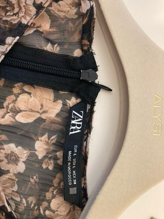 Vestido Zara floral manga larga