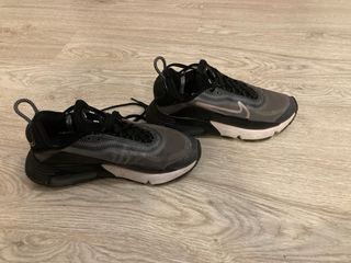 Zapatillas Nike Air Max 2090 Negras/Grises
