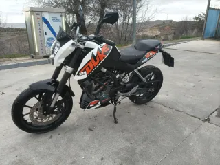 KTM Duke 125